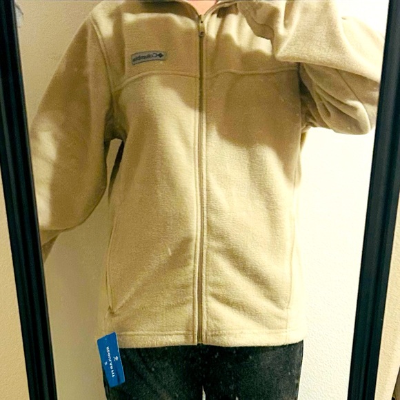 FOR SALE Creamy Beige Khaki Columbia Fleece Zip Up winter sweater New With Tags - Picture 3 of 6